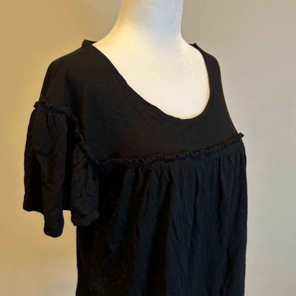 Black blouse - Picture 3 of 8